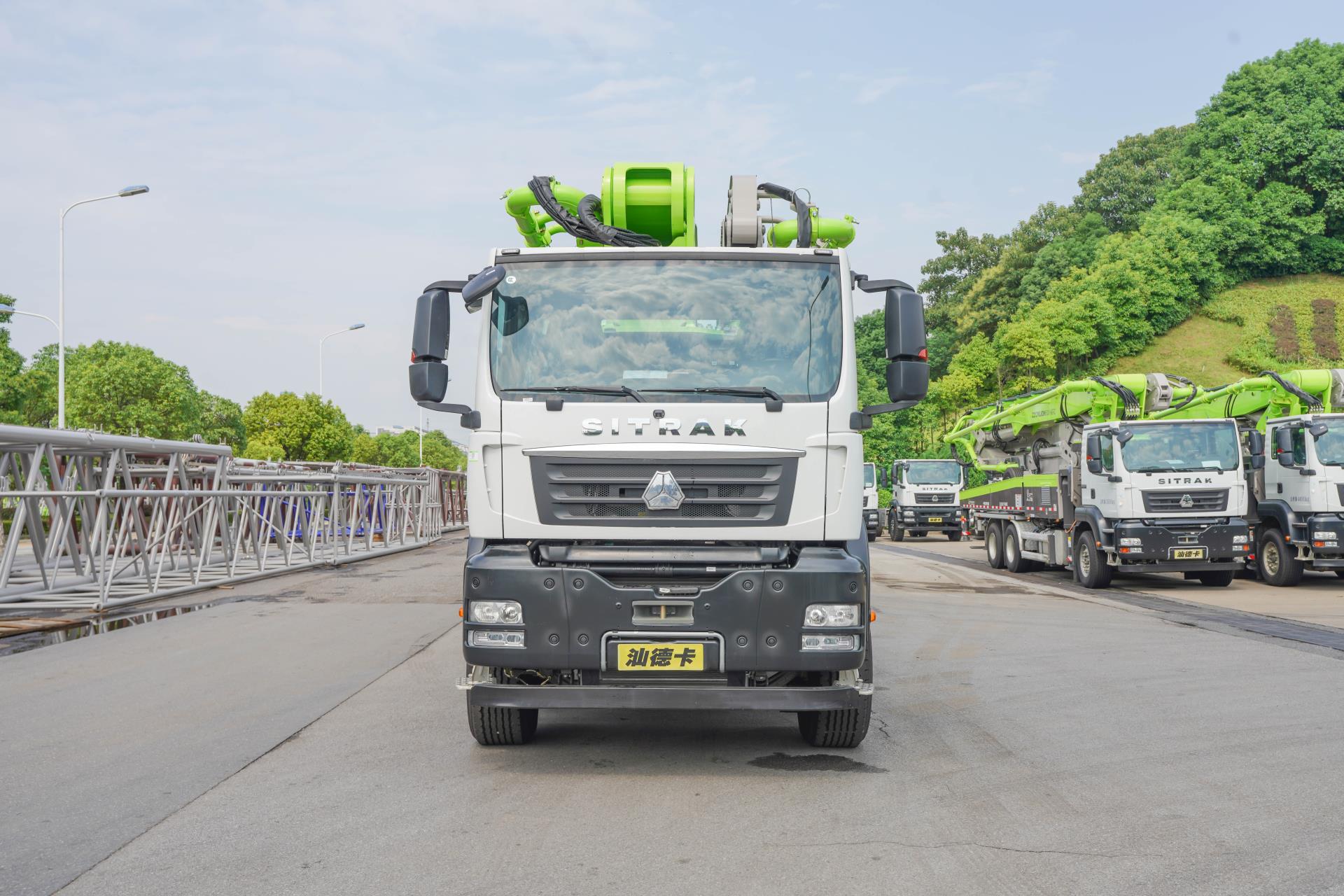 五桥67M重汽汕德卡国六泵车_产品型号_产品段位_小类_混凝土机械_工程机械_产品中心_9001cc金沙以诚为本