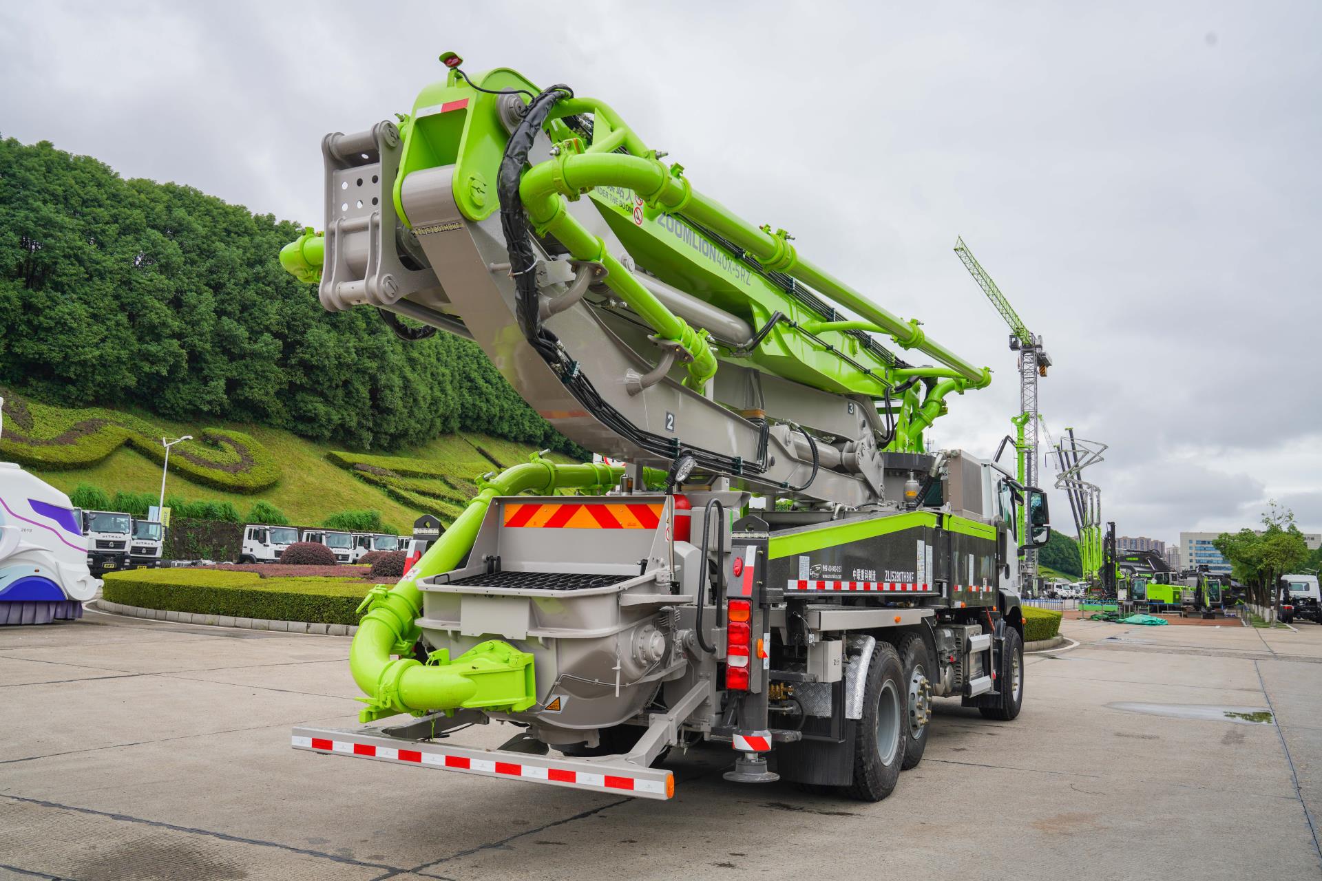 随动桥40M重汽汕德卡国六泵车_产品型号_产品段位_小类_混凝土机械_工程机械_产品中心_9001cc金沙以诚为本