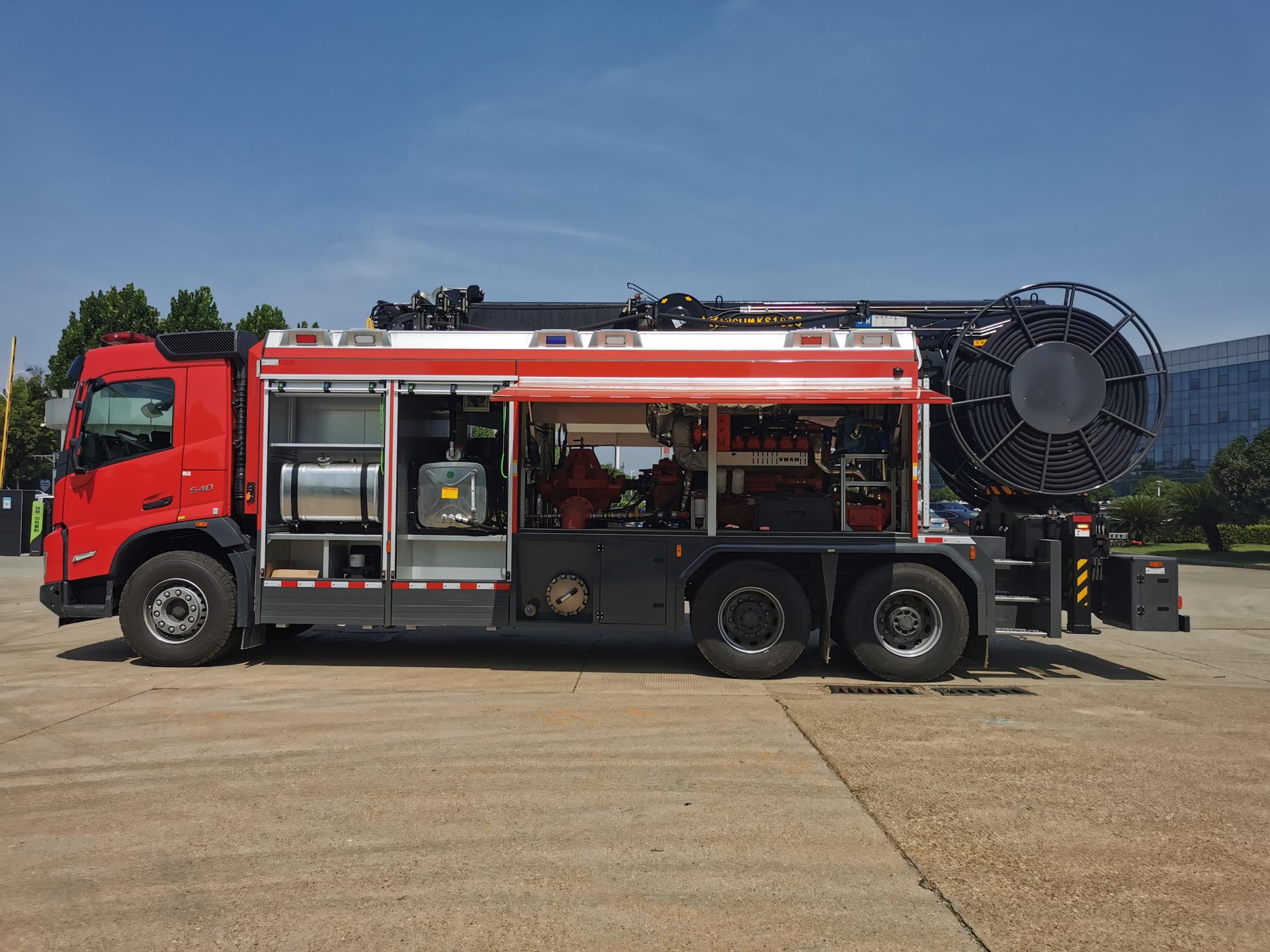 ZLF5240TXFBP200泵浦消防车_产品型号_产品段位_小类_应急装备_产品中心_9001cc金沙以诚为本